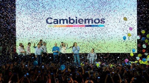 Pese a que el Gobierno sigue negando los aportantes truchos, se acumulan las pruebas en la Justicia