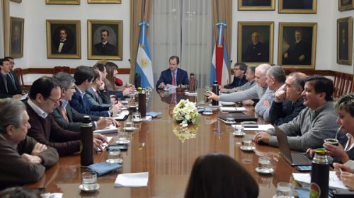 Bordet instruyó un redireccionamiento de partidas para salud y desarrollo social