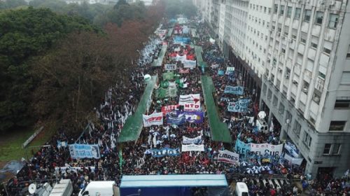 Masiva concentración contra la intervención de las Fuerzas Armadas en seguridad interna