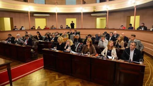 Diputados justicialistas proponen que el Ejecutivo defina la fecha de elecciones