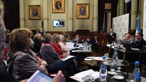 Aborto legal: nuevos cruces y confrontaciones entre senadores y expositores