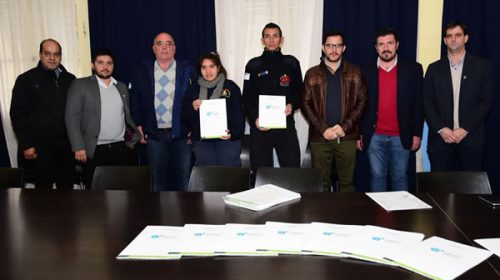 Se entregaron aportes a 34 asociaciones de bomberos voluntarios de la provincia