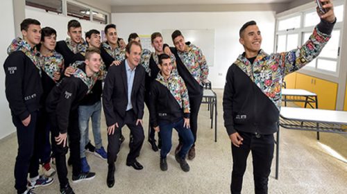 Bordet instó a “trabajar fuertemente para generar empleo”