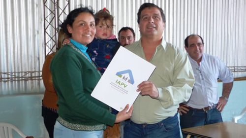 Se entregaron escrituras de viviendas en tres localidades del departamento Federación