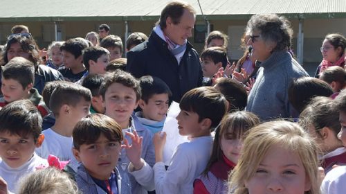 El gobierno continúa con la entrega de obras incluidas en el plan de infraestructura escolar