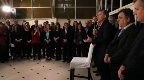 En medio de la crisis, Macri buscó contener a sus legisladores