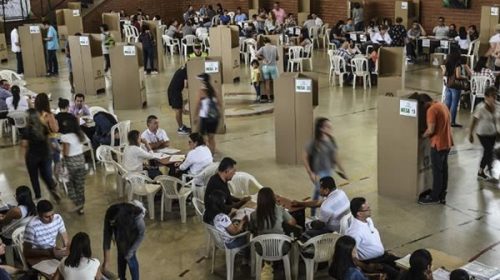 Naufraga en las urnas consulta anticorrupción en Colombia