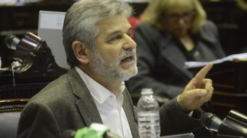Filmus impulsó la producción pública de medicamentos abortivos