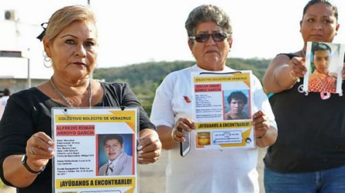 Denuncian fosa clandestina con 500 cadáveres en México