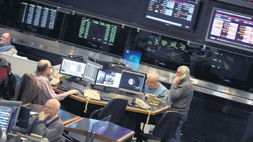 Riesgo país en 715 puntos