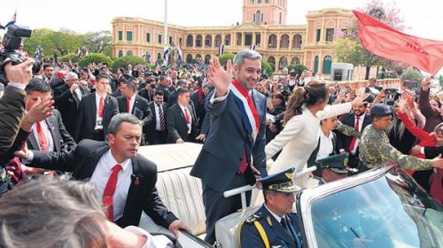 Juró Marito y hubo protestas