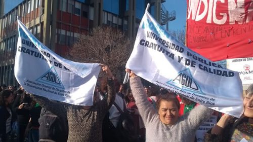 Docentes universitarios realizarán marchas en Paraná y Concordia