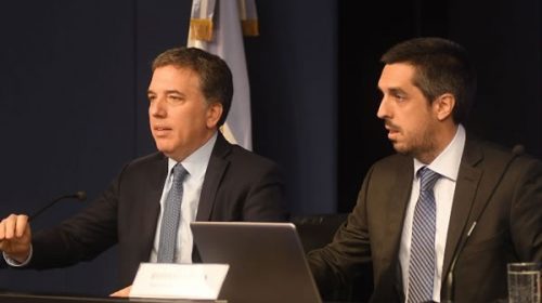 La economía caerá 2,4% y la inflación llegará a 42% este año, calcula el Gobierno