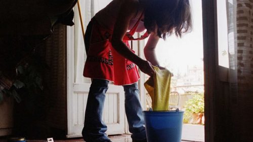 Feminización de la pobreza: cómo impacta el ajuste en las políticas de género