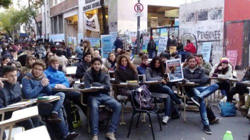 Los estudiantes mantienen ocupadas facultades y sedes académicas en todo el país