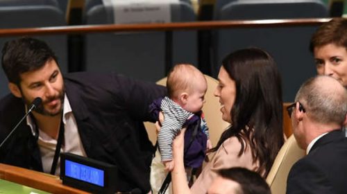La primera ministra de Nueva Zelanda, en la ONU y con su bebé de 3 meses