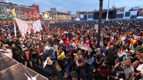 Miles de estudiantes mexicanos se movilizan a 50 años de la Marcha del Silencio