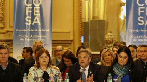 Ministros provinciales rechazan la idea de reducir el área de Salud al rango de secretaría