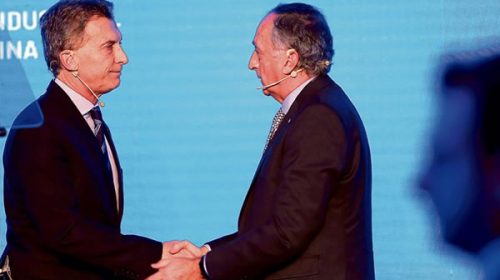 La UIA criticó la “especulación financiera” ante Macri quien ratificó el programa de ajuste