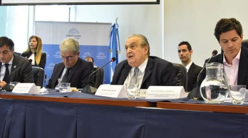 Diputados opositores reclaman rehacer el Presupuesto tras el acuerdo con el FMI