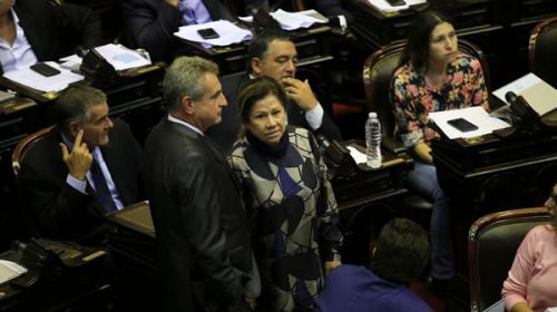 Iguacelazo: la oposición contraataca con proyectos y amparos judiciales