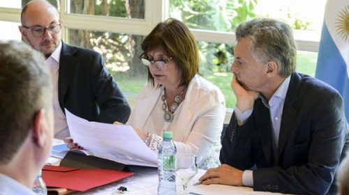 El Gobierno apunta a la caja de las organizaciones sociales
