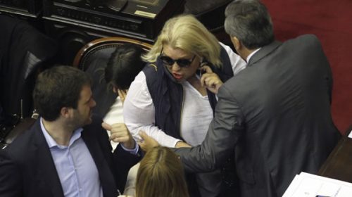 Carrió renunció a presidir la bicameral que controla los fiscales