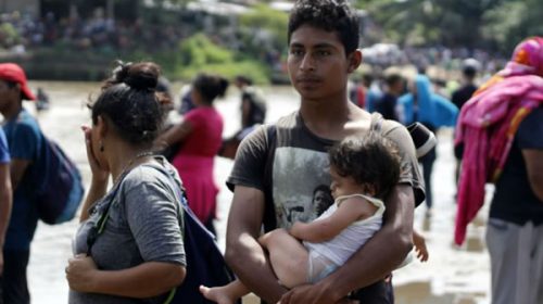 Trump enfrenta a la caravana migrante: “Nuestro Ejército los está esperando”
