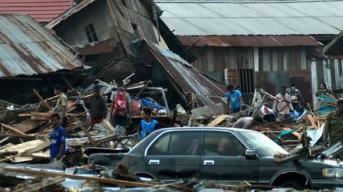 Tsunami: Indonesia es, otra vez, una postal de dolor y desolación