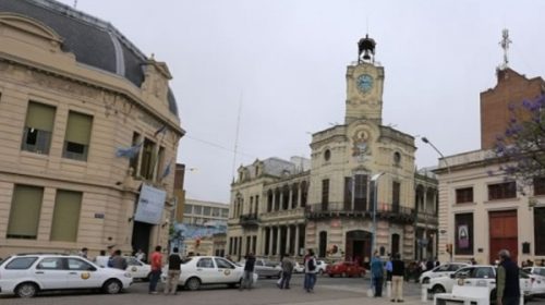 La Justicia investiga la contratación de empleados truchos en la Legislatura de Paraná La Justicia investiga la contratación de empleados truchos en la Legislatura de Paraná