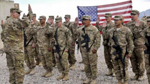 Se complica: envían soldados de Estados Unidos a la frontera con México