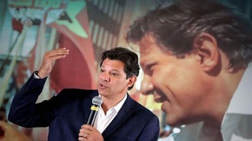 Haddad denunció las fake news difundidas y financiadas por la campaña de su rival de ultraderecha Haddad denunció las fake news difundidas y financiadas por la campaña de su rival de ultraderecha
