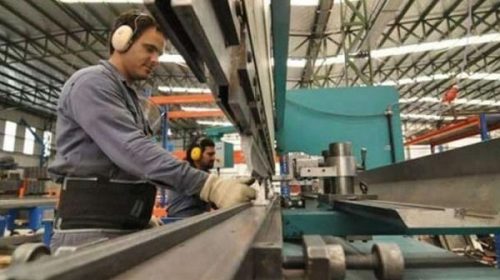 Por quinto mes consecutivo cayó la producción de pymes industriales