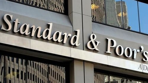 Otra calificadora de riesgo bajó la nota de la deuda argentina Otra calificadora de riesgo bajó la nota de la deuda argentina