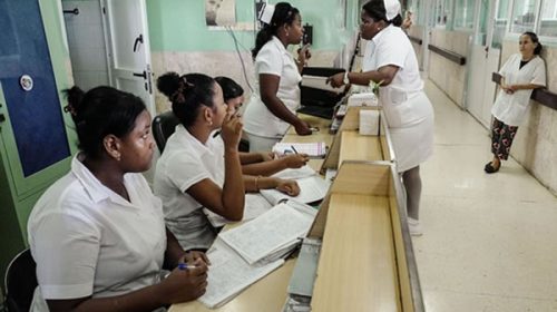 Cuba retira a sus médicos de Brasil tras las amenazas de Bolsonaro