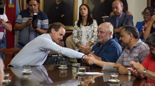 Reapertura de paritarias: Gobierno y gremios estatales se reúnen este martes Reapertura de paritarias: Gobierno y gremios estatales se reúnen este martes