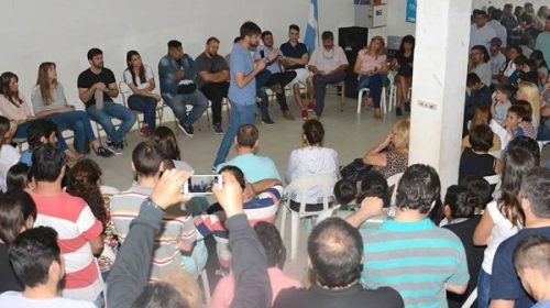 Jóvenes de Paraná apoyan la reelección de Bordet y la candidatura de Bahl Jóvenes de Paraná apoyan la reelección de Bordet y la candidatura de Bahl