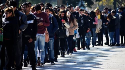 Alarmantes datos oficiales: se derrumba el empleo y toca su nivel más bajo en 14 meses