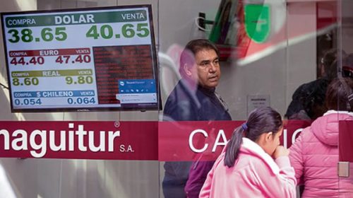 El riesgo país sigue arriba de 700 puntos