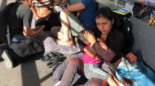 La larga espera a las puertas de Estados Unidos La larga espera a las puertas de Estados Unidos