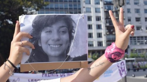 Miles de mujeres marcharon en repudio al fallo por el femicidio de Lucía Pérez