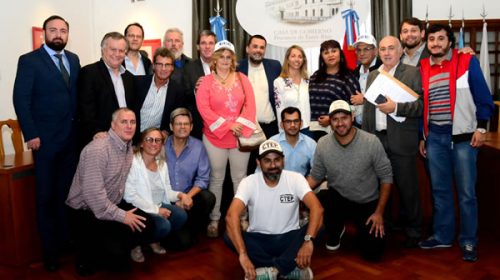 La provincia y los movimientos sociales acuerdan estrategias para crear trabajo para la economía popular