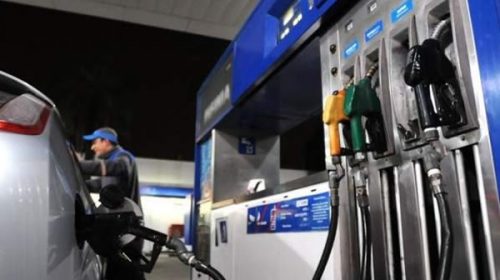 YPF baja hoy hasta 1,5% sus naftas y aumenta 3,2% el gasoil