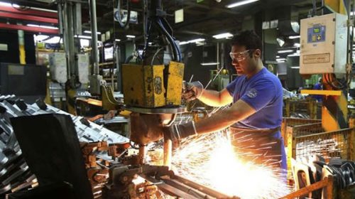 La industria, la más golpeada por la recesión