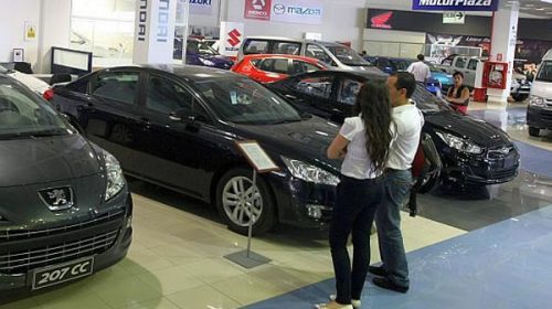 Por el derrumbe en las ventas hay descuentos de hasta el 40 por ciento en autos 0km