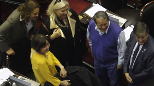 El Gobierno negocia aprobar la ley de financiamiento político sin los votos de Carrió