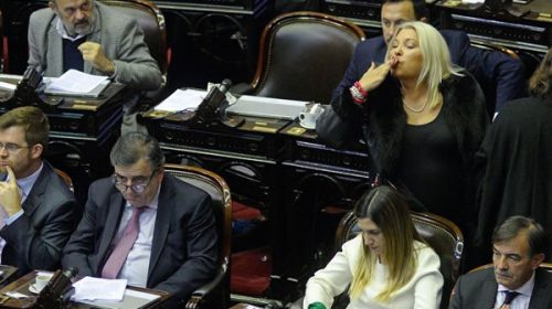Carrió le traba a Macri la ley de financiamiento de los partidos políticos