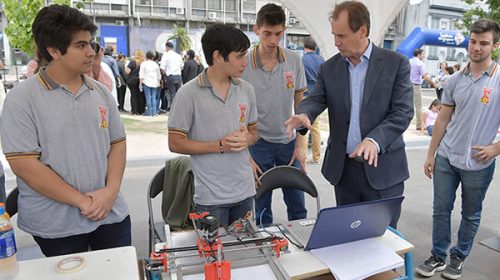 “A los ciudadanos les interesa debatir propuestas”