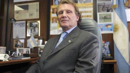 El embajador en Londres pidió disculpas por su tuit sobre Malvinas