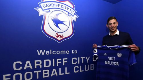 Desapareció el avión en el que viajaba el futbolista argentino Emiliano Sala